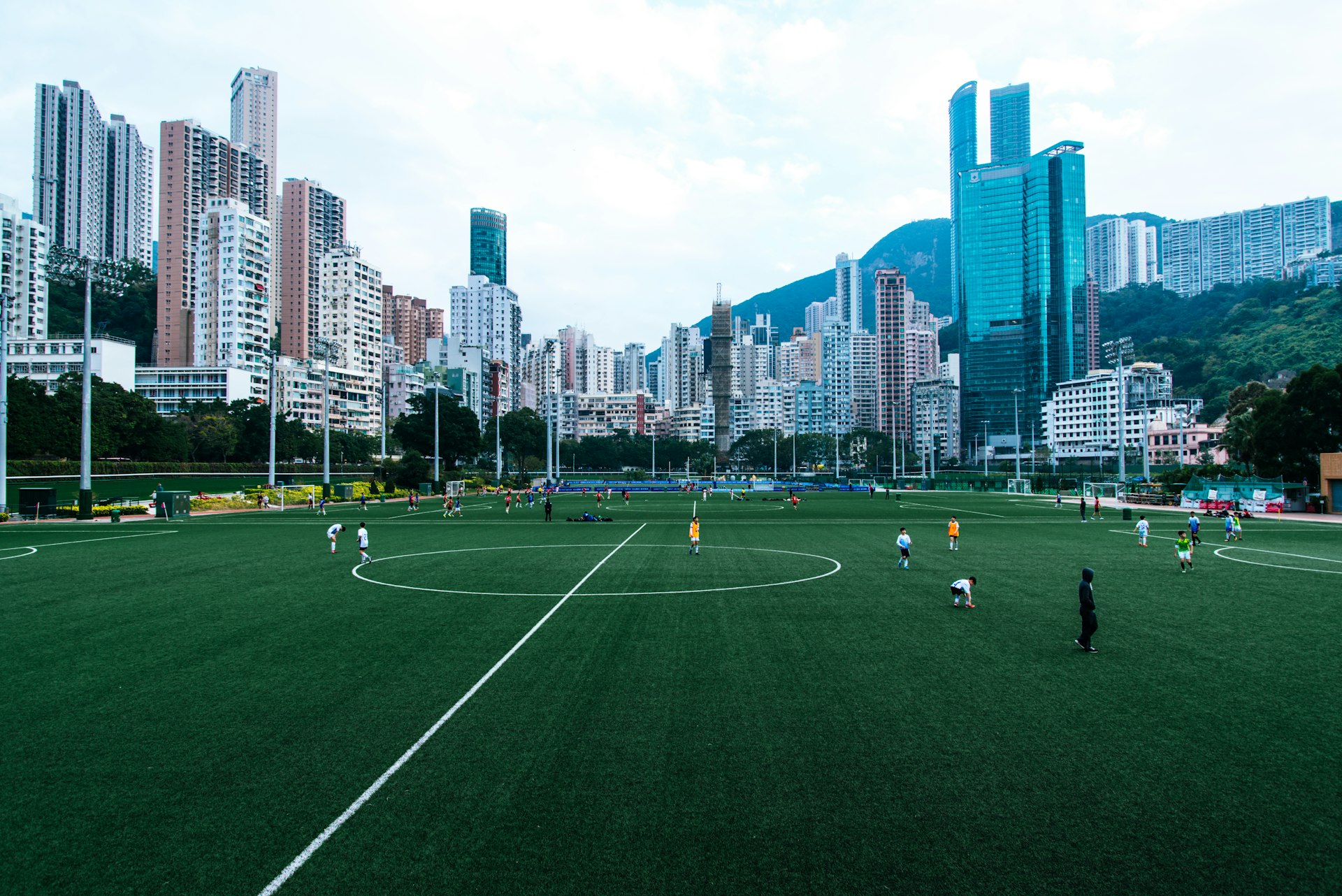 Reimagining Urban Sports Facilities: How Smart Cities Shape the Future of Active Communities