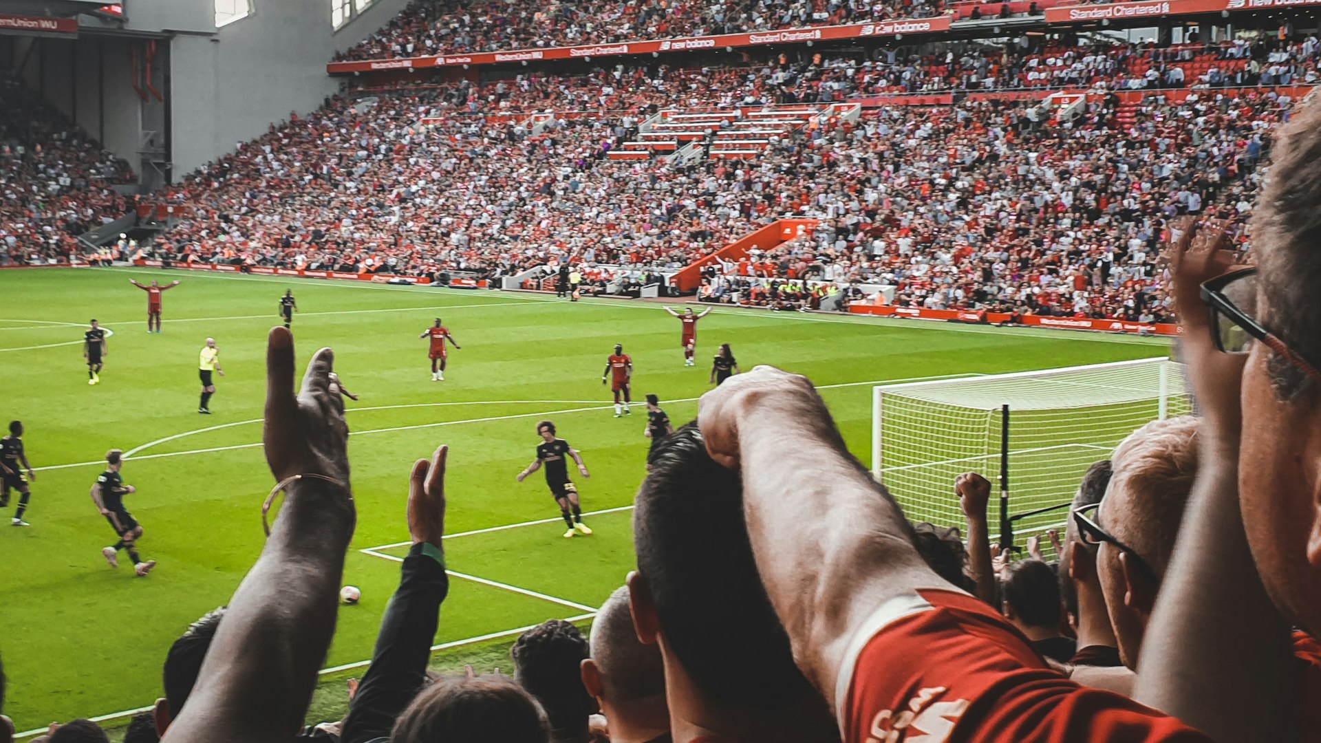 How Fan Loyalty Programs Transform Sports Clubs: Revenue, Engagement, and Community