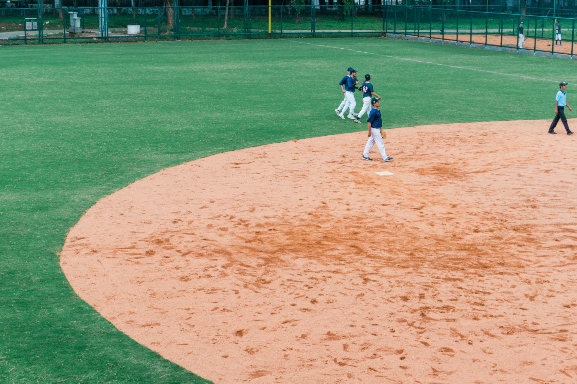 Understanding the Impact of NIL Deals in College Sports: Opportunities, Challenges, and Next Steps